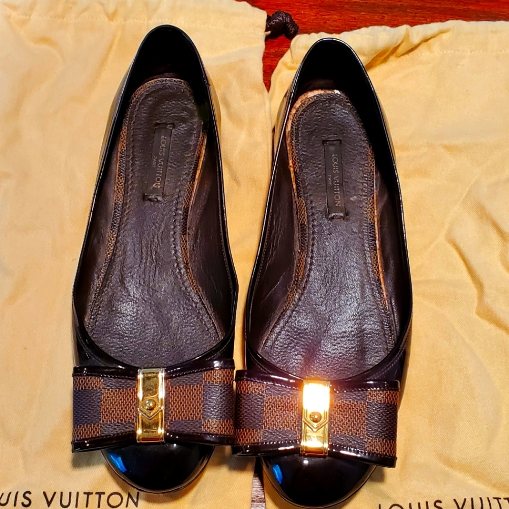 Louis vuitton damier patent leather flats